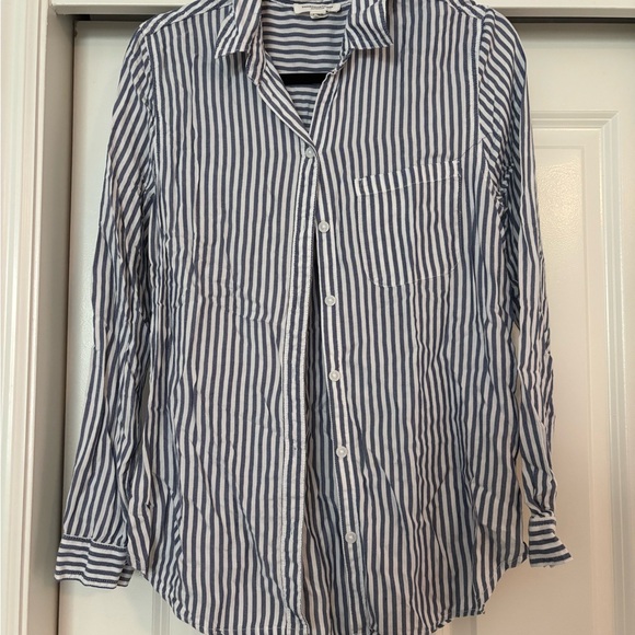 J. Crew Women's Blue Button-Down The Perfect Shirt - Picture 7 of 7